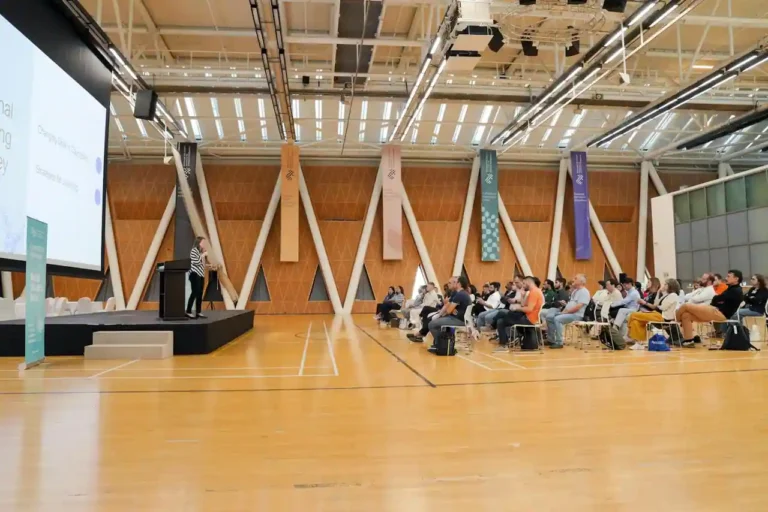 Communication institutionnelle : définition et objectifs
