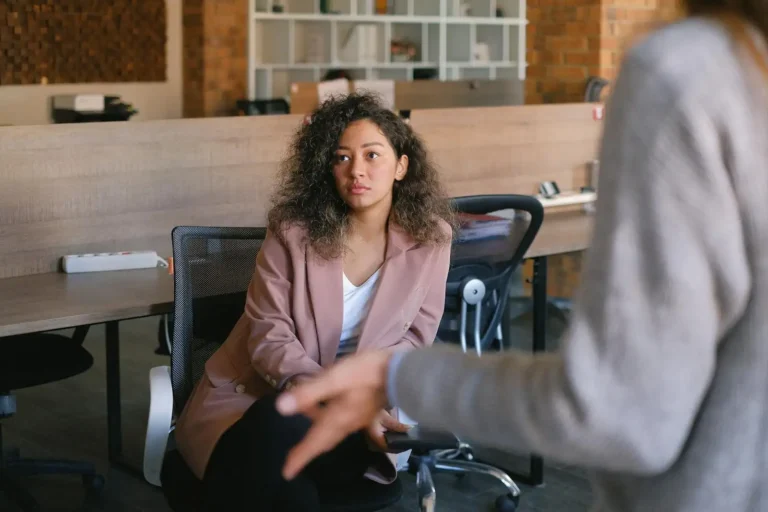 Communication interpersonnelle : ce qui se joue, ce qui aide